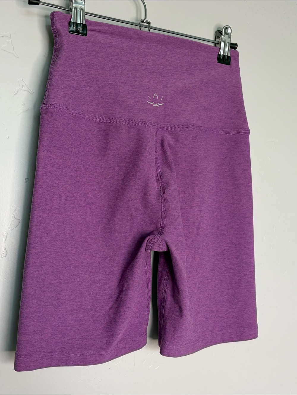 Beyond Yoga Spacedye High Rise Bike Shorts Small Purple